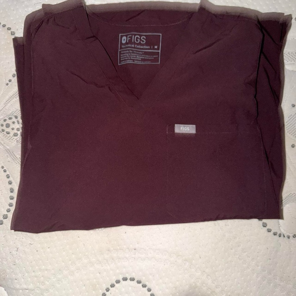 FIGS V-Neck Scrub Top FIONx dark fig